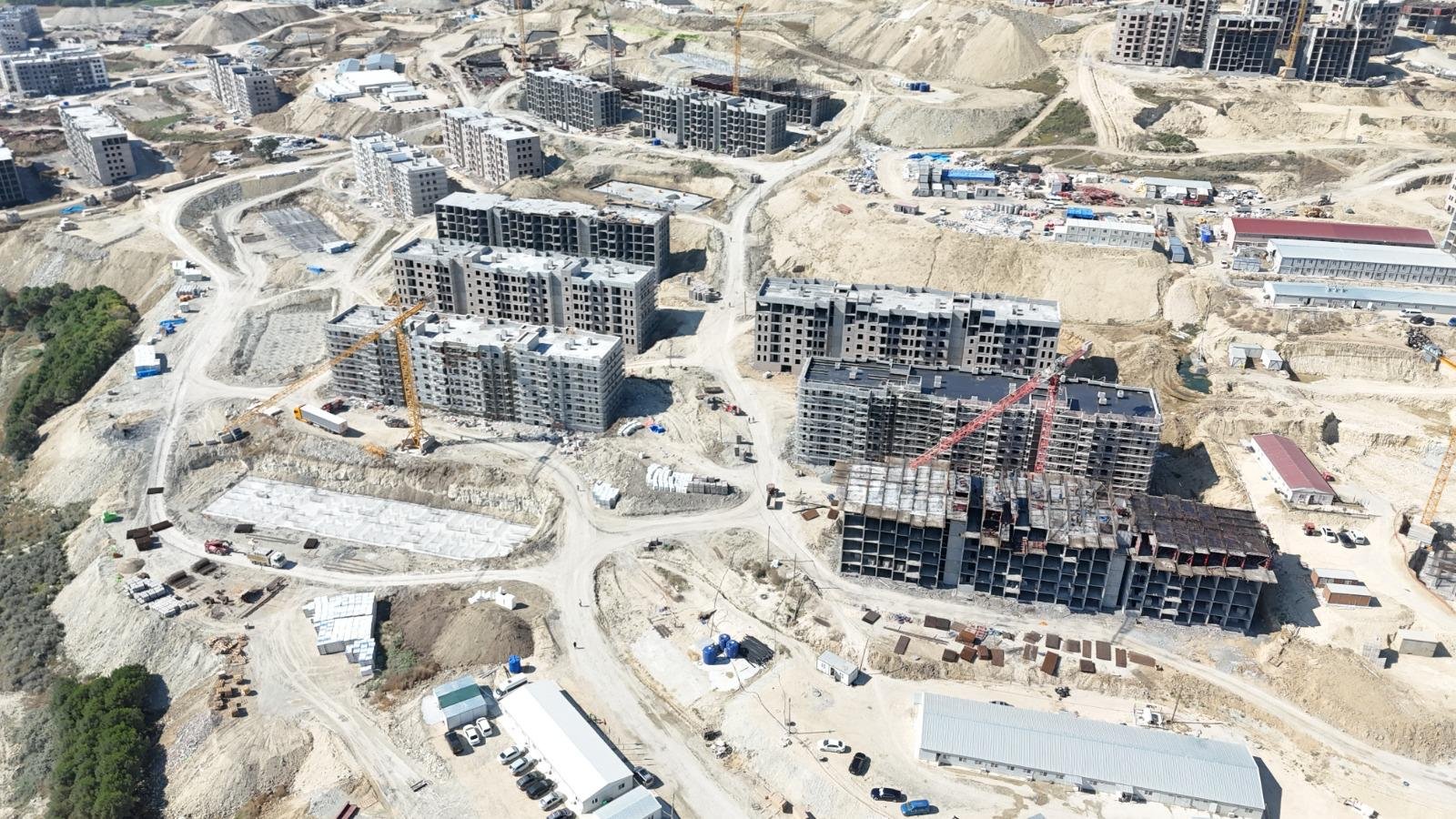 İstanbul İli Arnavutköy İlçesi Sazlıbosna  1045 Adet Konut, ve 75 Adet Dükkan İnşaatı ile Altyapı ve Çevre Düzenlemesi